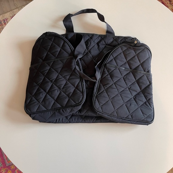 Quilted Weekender Bag in Black- Brand New! - Picture 3 of 7